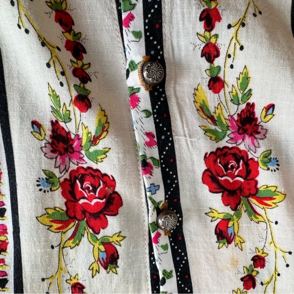 Cyrena Mixed Floral Pleated Back Tunic Artsy | Floral Blouse Size S - Picture 6 of 11